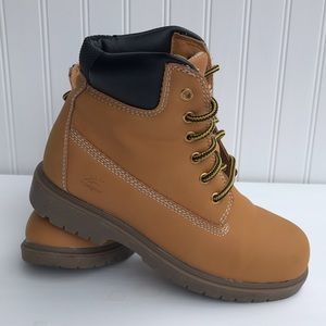 Cute lumber jack boots 🥾